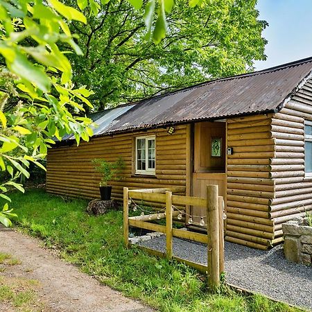 Finest Retreats - Trevoya Cabin 朗斯顿 外观 照片