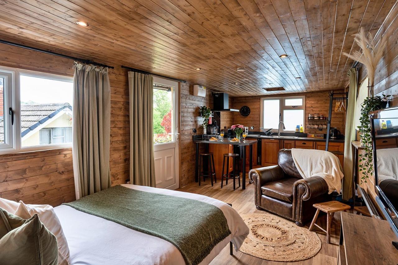 Finest Retreats - Trevoya Cabin 朗斯顿 外观 照片